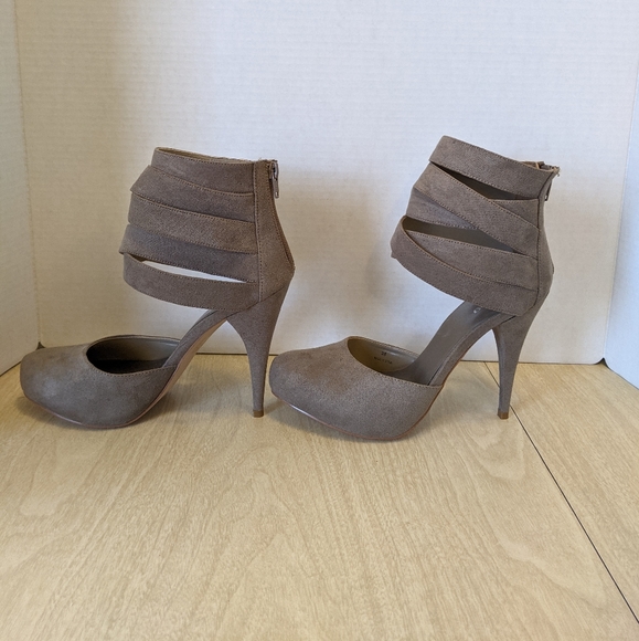 Spring Ladonne Gray Ankle Wrap Heels 8 - Picture 6 of 11
